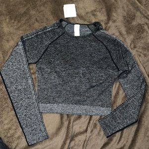 Long sleeve crop top
